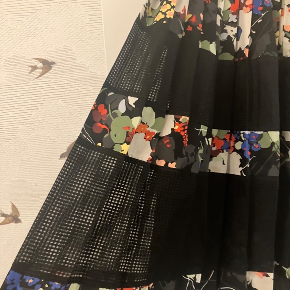 Banana Republic pleated A-line floral skirt size 4 - Picture 7 of 7